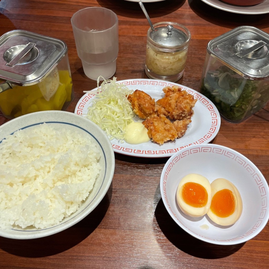 ユーザーが投稿した醤油ラーメン 唐揚げ定食の写真 - 実際訪問したユーザーが直接撮影して投稿した岸田堂西ラーメン専門店ラーメン魁力屋 岸田堂店の写真