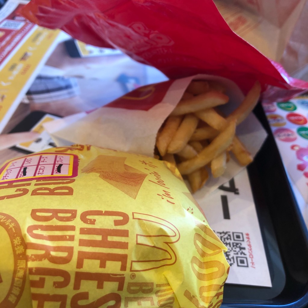 ユーザーが投稿したチーズバーガーセットの写真 - 実際訪問したユーザーが直接撮影して投稿した重本ファーストフードマクドナルド 稲沢重本店の写真