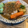 蒸し野菜とカレー(本日の野菜4種) - 実際訪問したユーザーが直接撮影して投稿した道玄坂カレー狛犬hug meの写真のメニュー情報