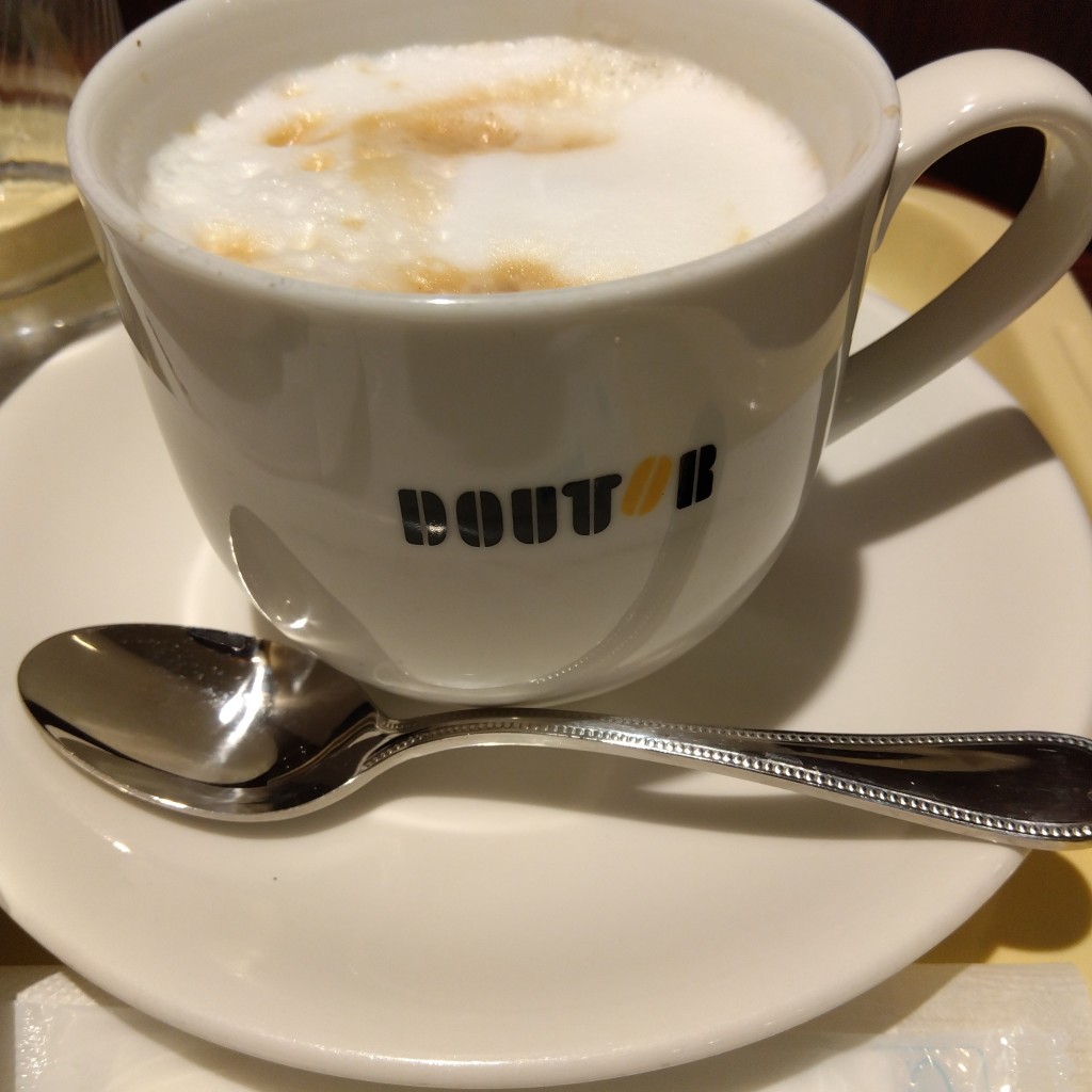 ユーザーが投稿したカフェラテの写真 - 実際訪問したユーザーが直接撮影して投稿した角田町カフェドトールコーヒーショップ ホワイティウメダ店の写真