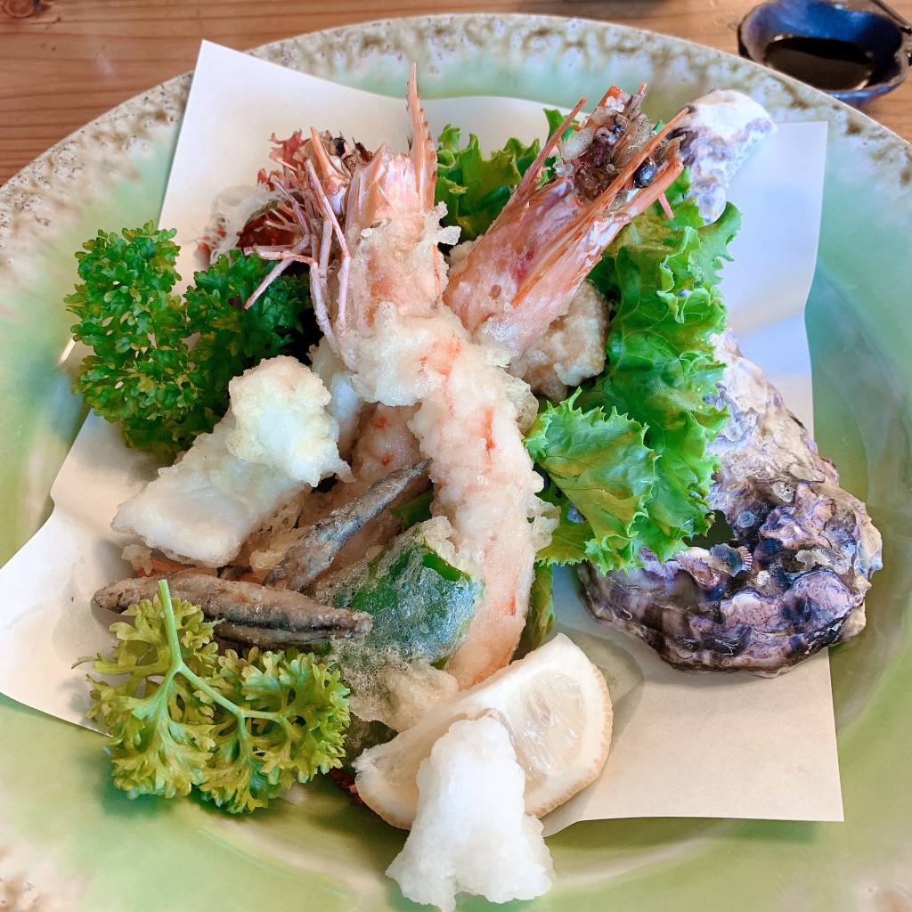 ユーザーが投稿した昼天ぷら定食の写真 - 実際訪問したユーザーが直接撮影して投稿した上八魚介 / 海鮮料理魚料理の店 達の写真