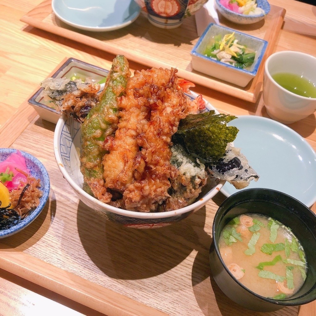 ユーザーが投稿した天丼セットの写真 - 実際訪問したユーザーが直接撮影して投稿した押上天ぷら天麩羅 うづきのの写真