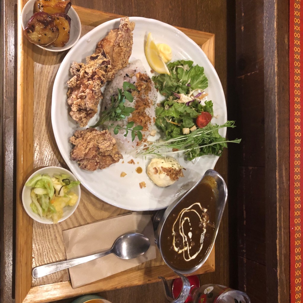 ユーザーが投稿したからあげカレーの写真 - 実際訪問したユーザーが直接撮影して投稿した石倉町定食屋LUNCHBOX 麦と米の写真