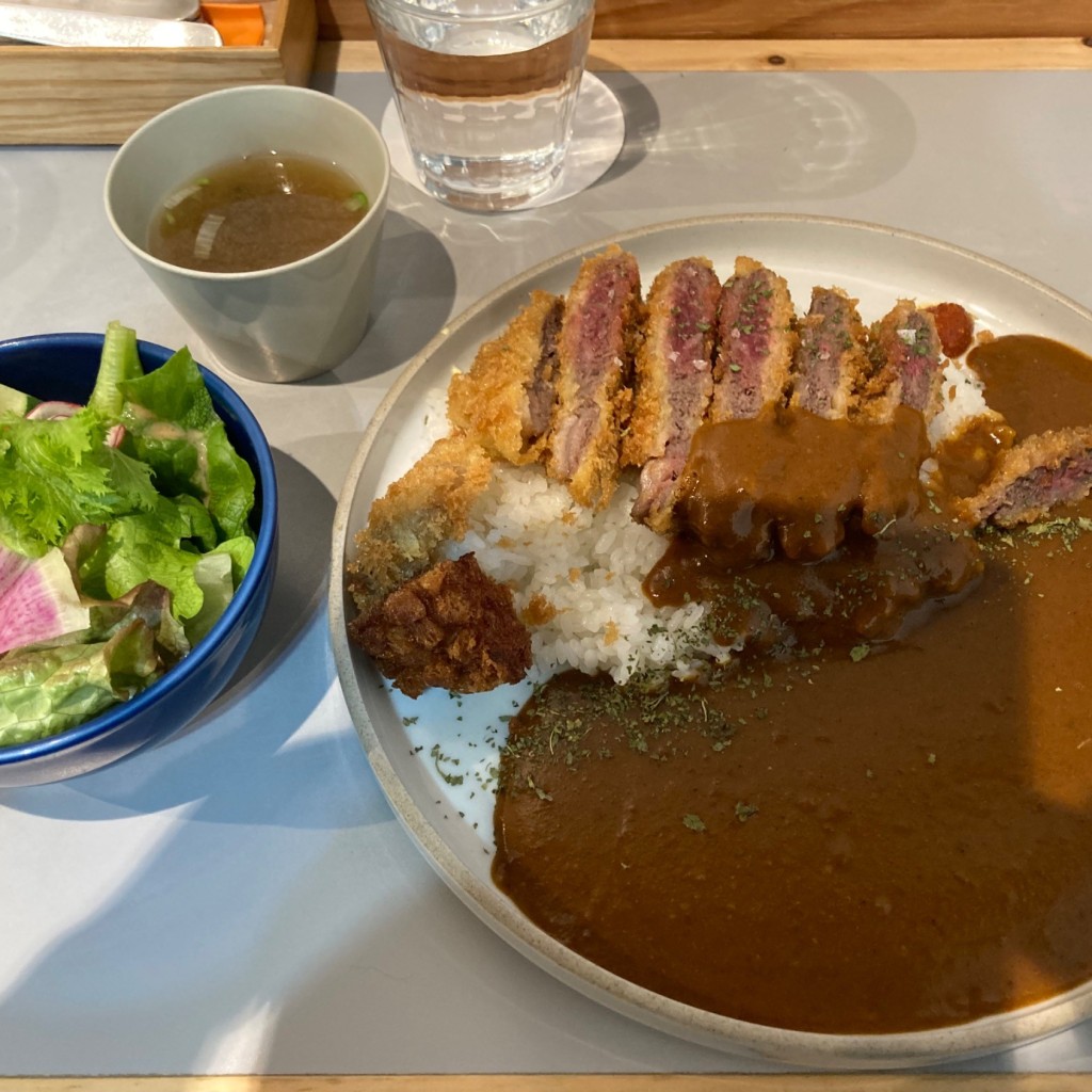 ユーザーが投稿したビーフカツレツカレーの写真 - 実際訪問したユーザーが直接撮影して投稿した神田神保町洋食長崎トルコライス食堂の写真