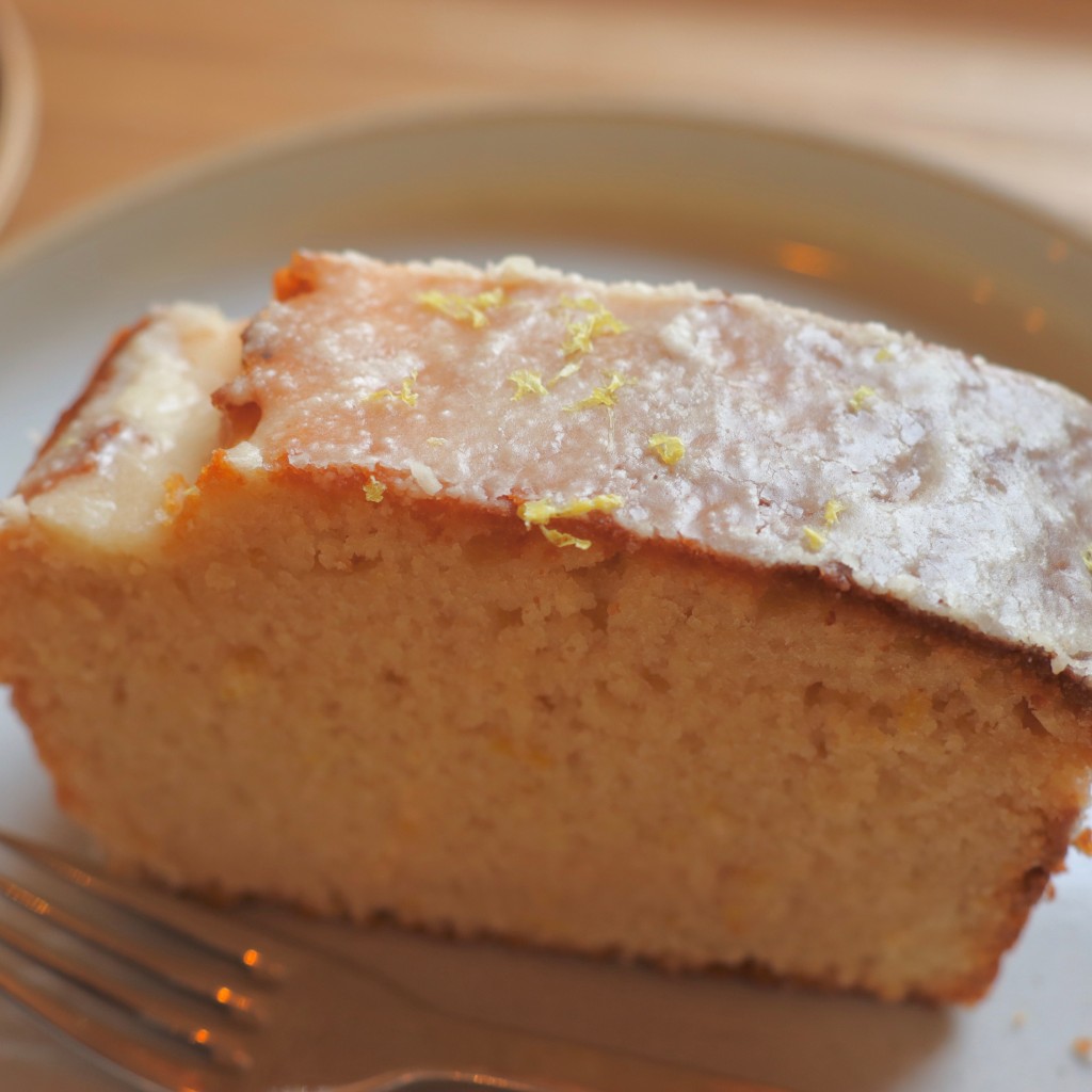 ユーザーが投稿したパウンドレモンケーキの写真 - 実際訪問したユーザーが直接撮影して投稿した吉敷町カフェアップコーヒーの写真