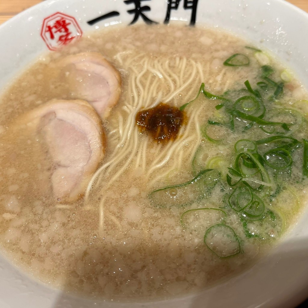 ユーザーが投稿した博多ラーメンの写真 - 実際訪問したユーザーが直接撮影して投稿した取香ラーメン / つけ麺一天門 成田空港LCCターミナル店の写真