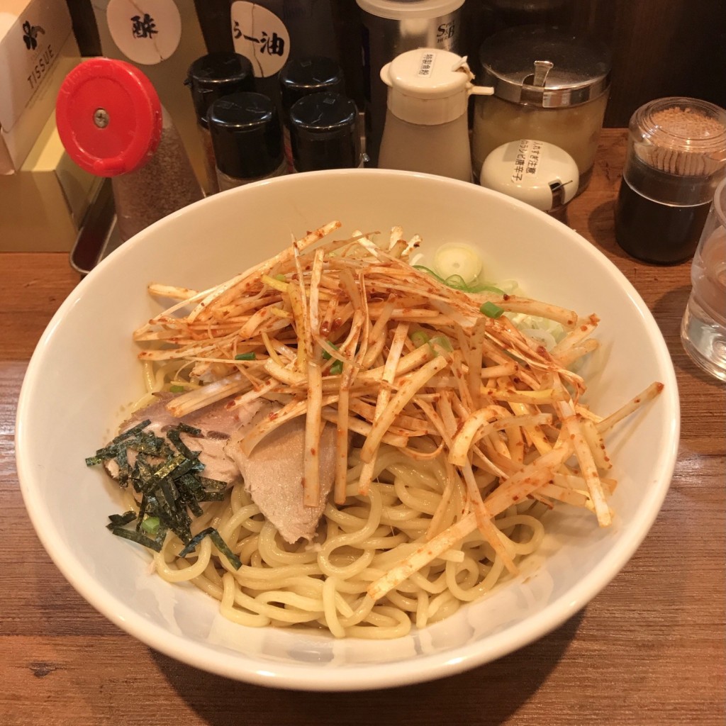 バッドバツまるさんが投稿した東千石町ラーメン / つけ麺のお店油そば専門 兎 天文館店/アブラソバセンモン ウサギ テンモンカンテンの写真