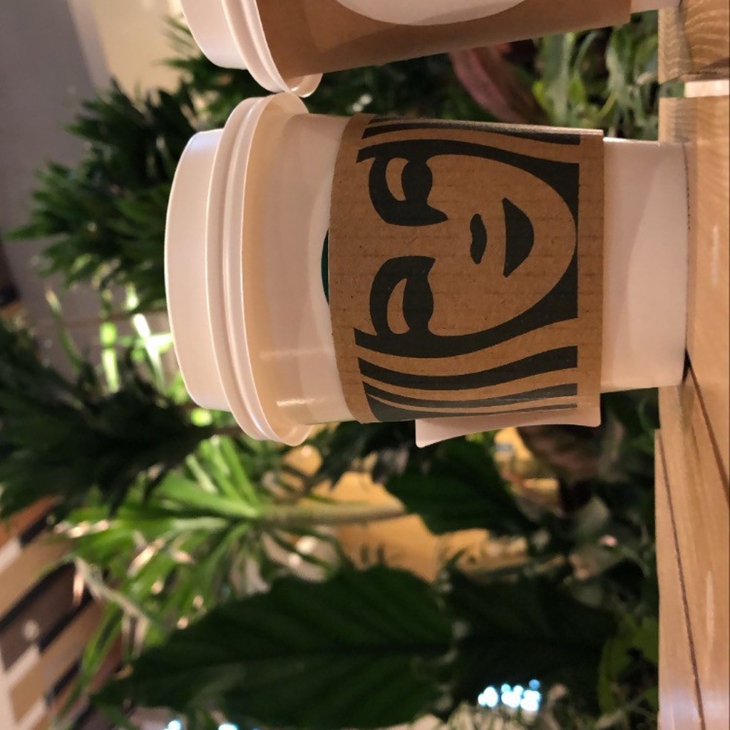 ユーザーが投稿したホウジ茶 キャラメル クリーム ティー ラテの写真 - 実際訪問したユーザーが直接撮影して投稿した則武新町カフェスターバックスコーヒー 名古屋則武新町1階店の写真