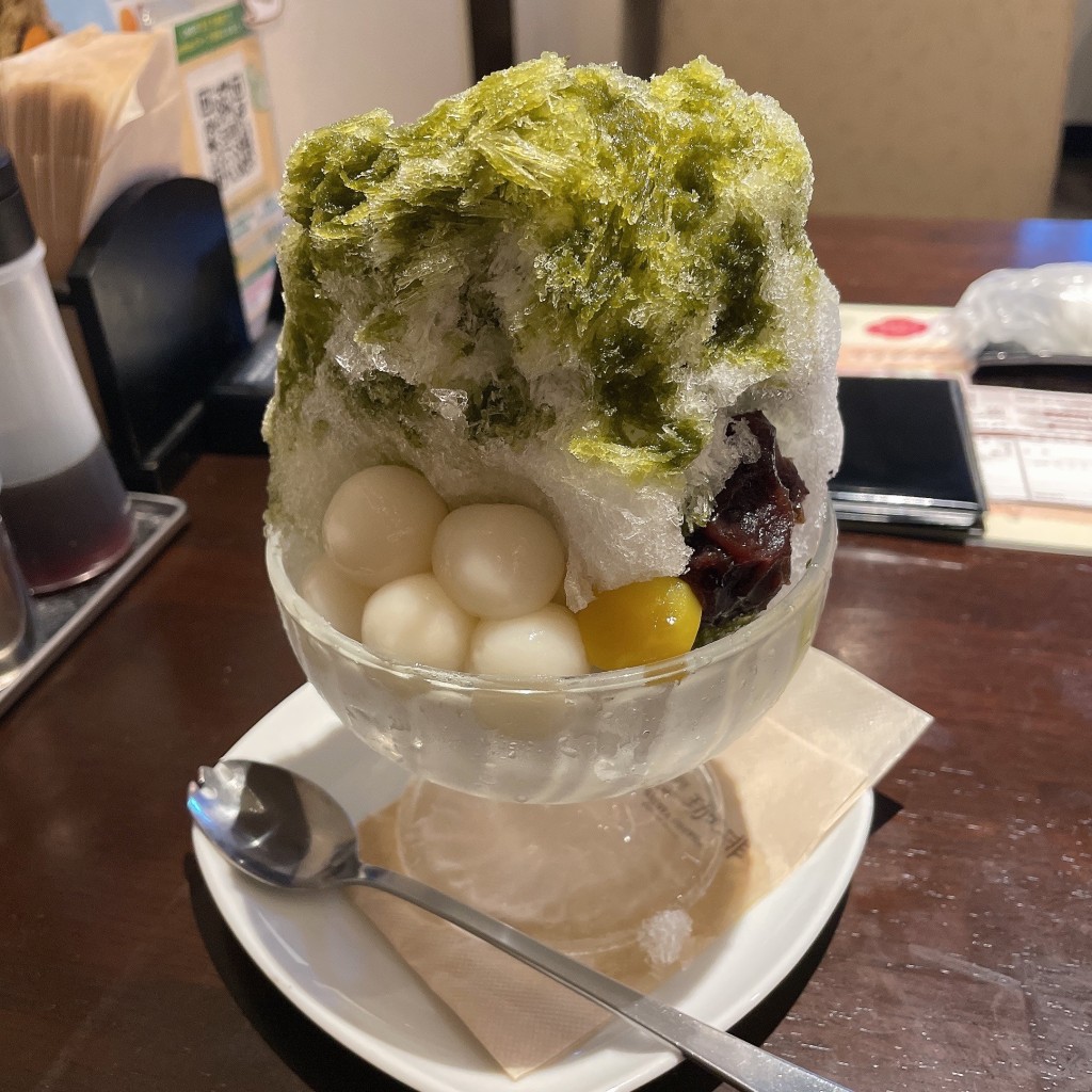 ユーザーが投稿したかぶせ茶のかき氷の写真 - 実際訪問したユーザーが直接撮影して投稿した南玉垣町カフェ港屋珈琲 鈴鹿玉垣店の写真