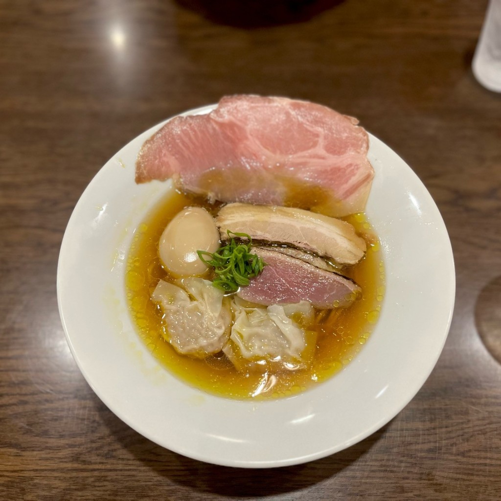 沖縄ふーどさんが投稿した港川ラーメン / つけ麺のお店Ryukyu Ramen Apollo/リュウキュウラーメンアポロの写真