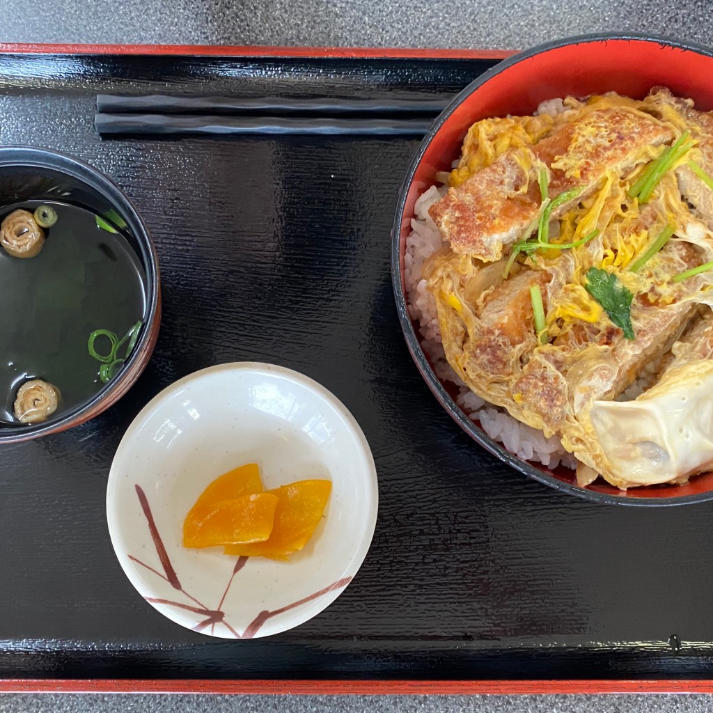 ユーザーが投稿したカツ丼(お吸い物付)の写真 - 実際訪問したユーザーが直接撮影して投稿した川津うどん大助川津店の写真