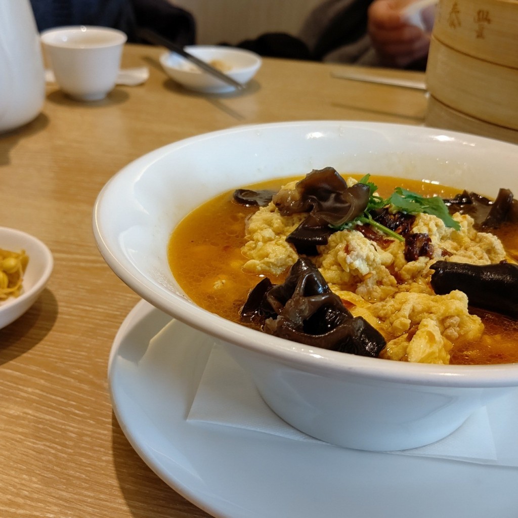 ユーザーが投稿した香辣醤湯麺セットの写真 - 実際訪問したユーザーが直接撮影して投稿した北五条西アジア / エスニック鼎泰豊 札幌ステラプレイス店の写真