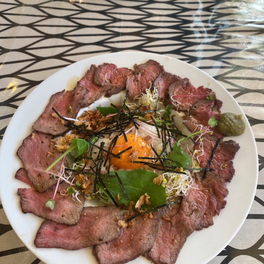 ユーザーが投稿したローストビーフ丼の写真 - 実際訪問したユーザーが直接撮影して投稿した深阪南カフェダイニング カフェ スクエアの写真