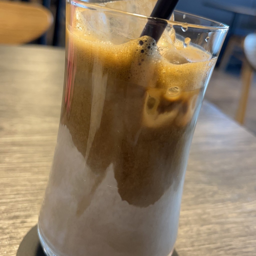 ユーザーが投稿したほうじ茶ラテの写真 - 実際訪問したユーザーが直接撮影して投稿した新曽カフェMIDOREE COFFEE 北戸田店の写真