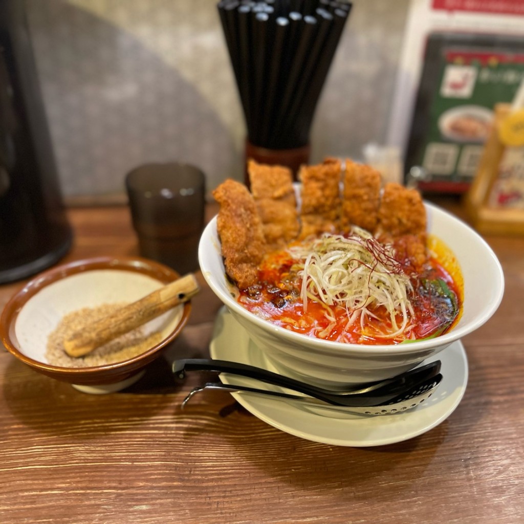 DaiKawaiさんが投稿した赤坂四川料理のお店四川担々麺 赤い鯨/シセンタンタンメン アカイクジラの写真