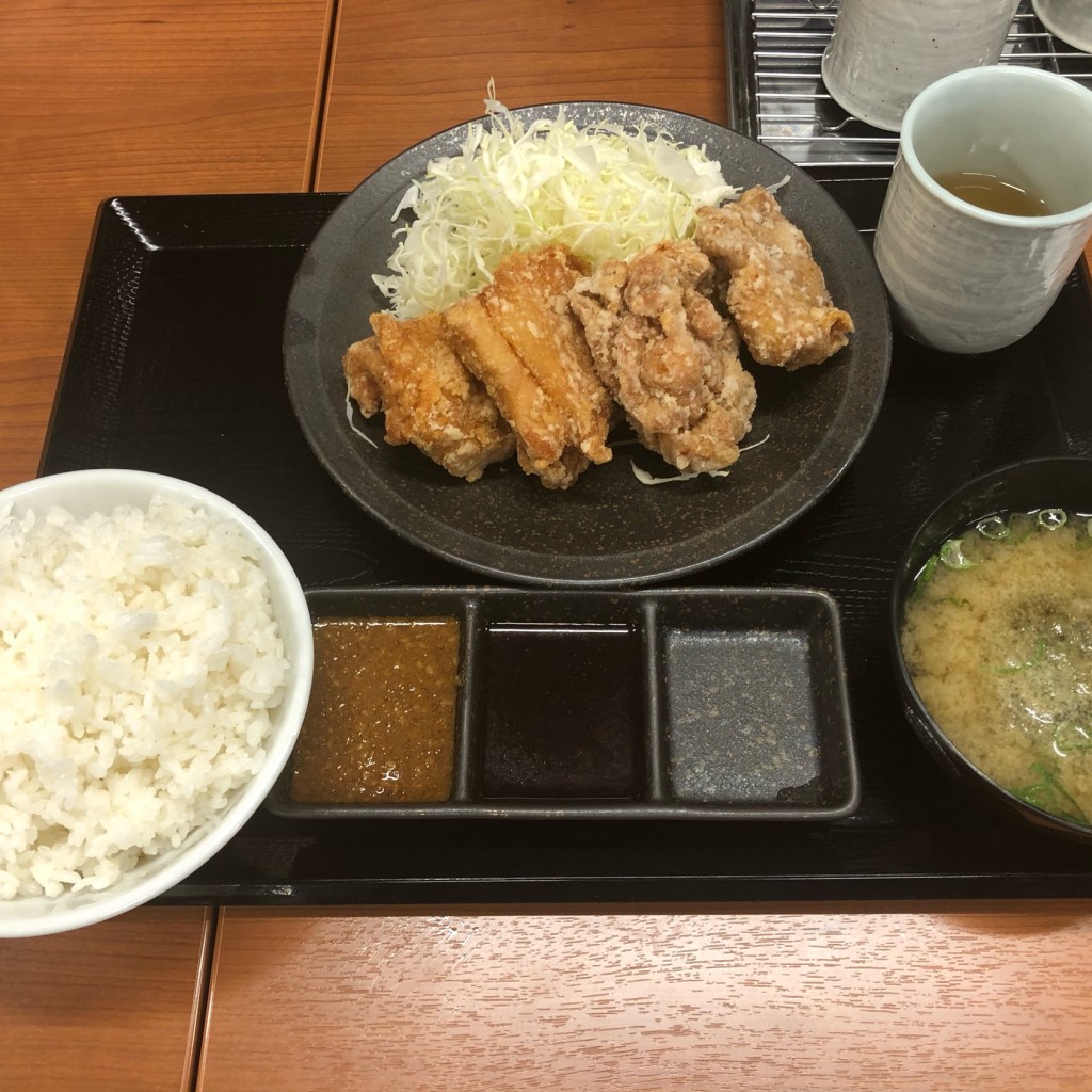 ユーザーが投稿した合盛定食(秘伝ニンニク唐揚)の写真 - 実際訪問したユーザーが直接撮影して投稿した今川からあげからやま 東住吉今川店の写真