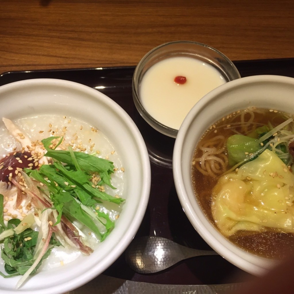 食べあルッキーさんが投稿した西新宿中華料理のお店おかゆと麺のお店 粥餐庁 京王モール店/カユサンチンの写真