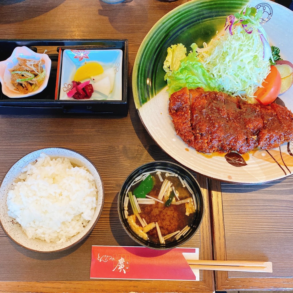 ユーザーが投稿した味噌ロースカツ定食の写真 - 実際訪問したユーザーが直接撮影して投稿した東新町とんかつとんかつの廣の写真