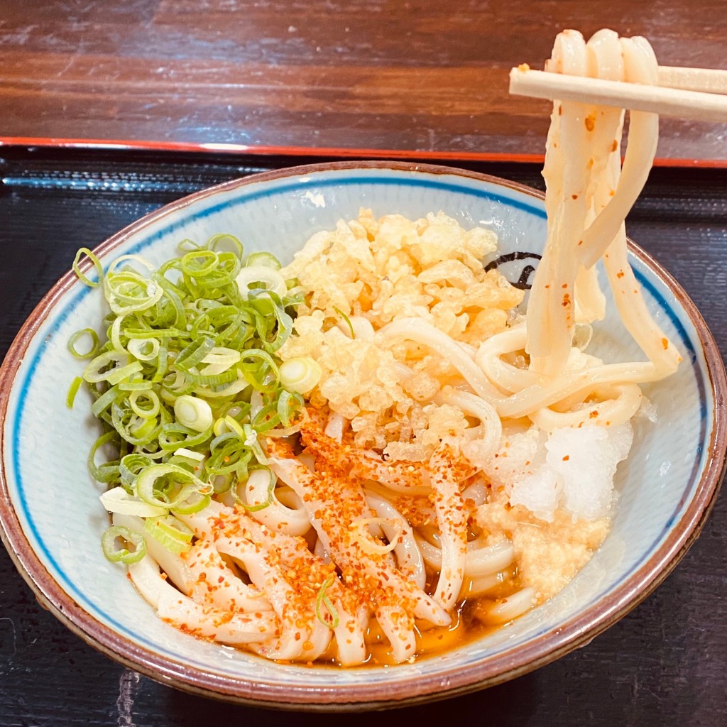 グルメリポートさんが投稿した寺島本町東うどんのお店セルフうどん やま 徳島駅前店/セルフウドン ヤマ トクシマエキマエテンの写真