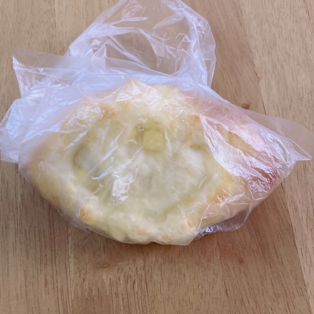 ユーザーが投稿したチーズパンの写真 - 実際訪問したユーザーが直接撮影して投稿した宝町ベーカリーパ ンの店 ライネッケの写真