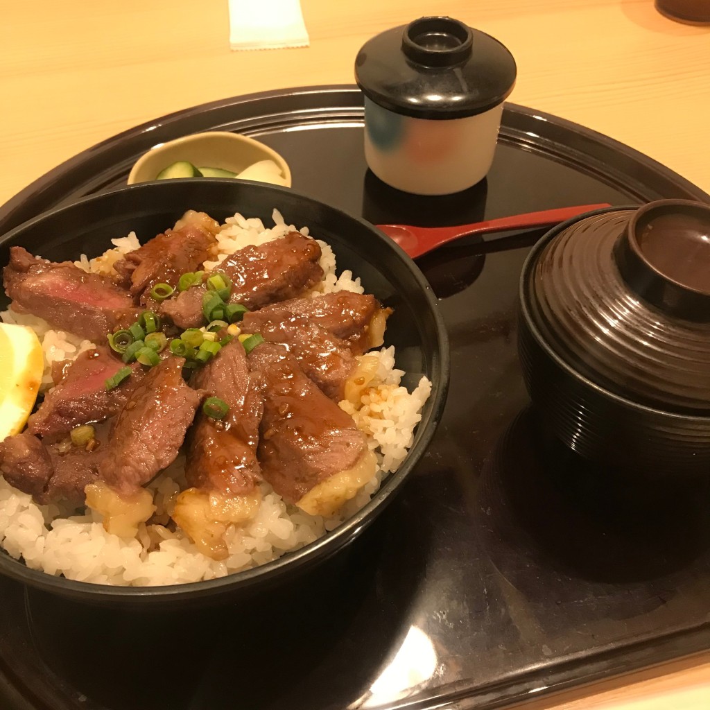 ユーザーが投稿した国産サーロインステーの写真 - 実際訪問したユーザーが直接撮影して投稿した下須頃和食 / 日本料理いっさく 燕三条店の写真