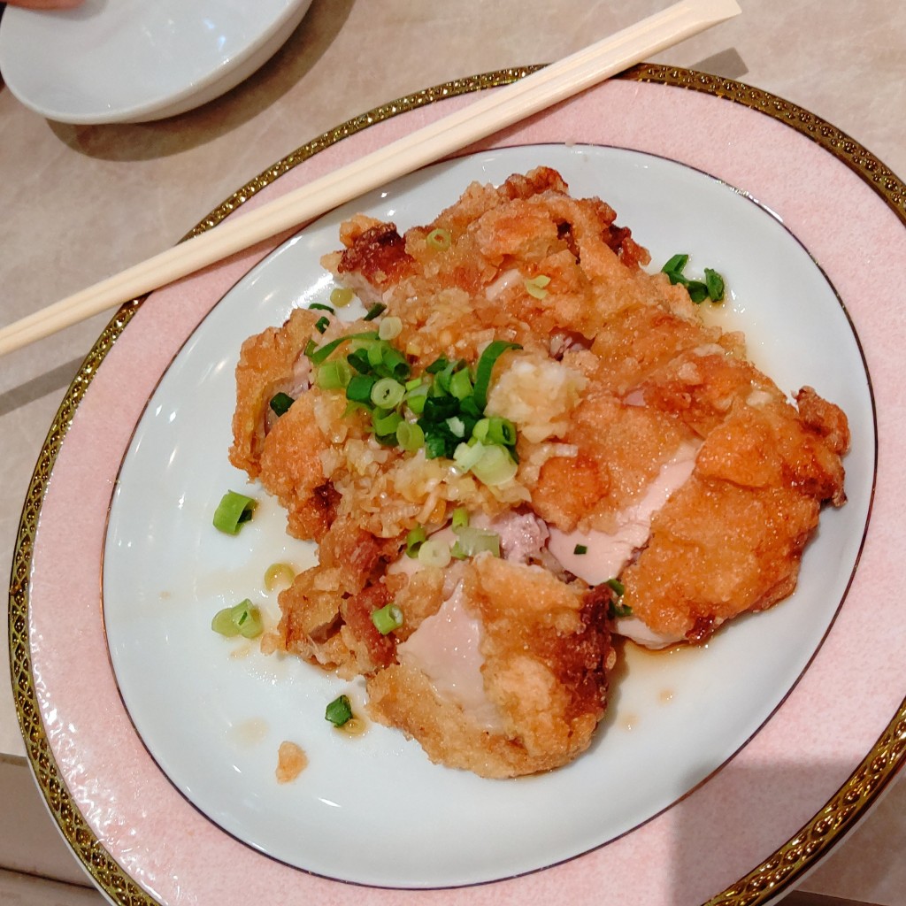 ユーザーが投稿した鶏の唐揚げ葱ソースの写真 - 実際訪問したユーザーが直接撮影して投稿した薮田南中華料理浜木綿 岐阜県庁前店の写真