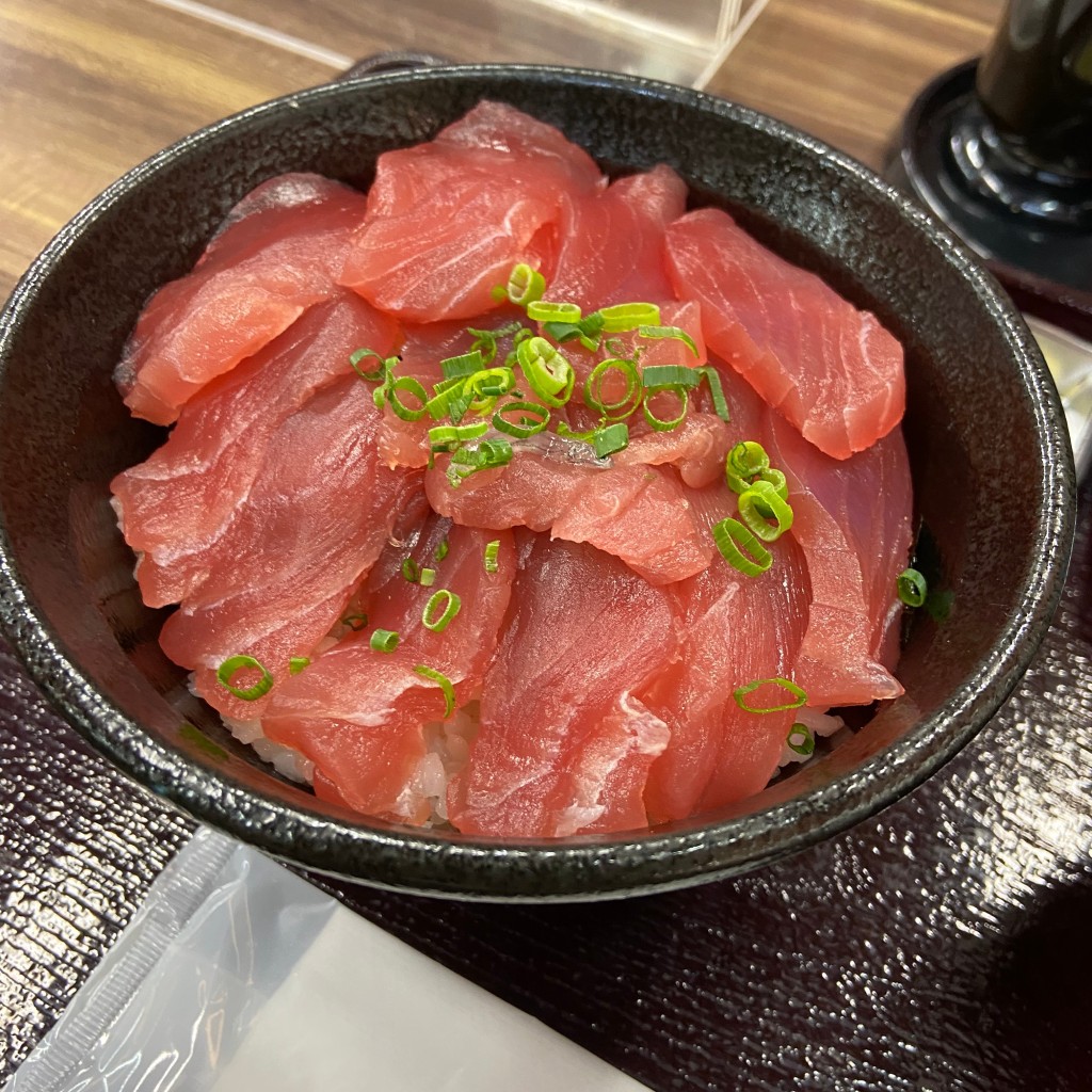 ユーザーが投稿したまぐろ丼の写真 - 実際訪問したユーザーが直接撮影して投稿した豊浜魚介 / 海鮮料理海鮮 伊三郎の写真