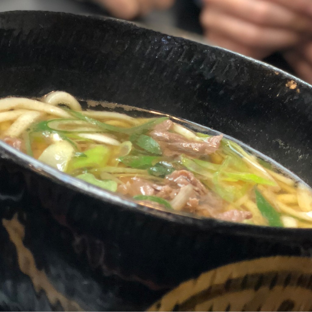 ユーザーが投稿した肉うどんの写真 - 実際訪問したユーザーが直接撮影して投稿した祇園町南側うどん祇園 京めんの写真