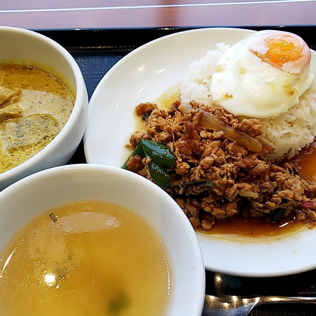 ユーザーが投稿したBガパオGカレーセットの写真 - 実際訪問したユーザーが直接撮影して投稿した豊砂タイ料理ティーヌン イオンモール幕張新都心店の写真