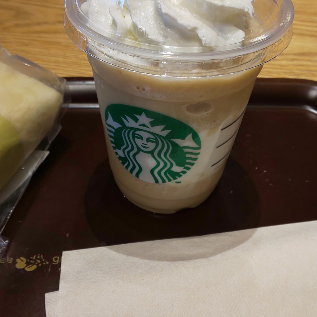 ユーザーが投稿した抹茶クリームフラペチーノの写真 - 実際訪問したユーザーが直接撮影して投稿した上重原町カフェスターバックスコーヒー 知立上重原店の写真