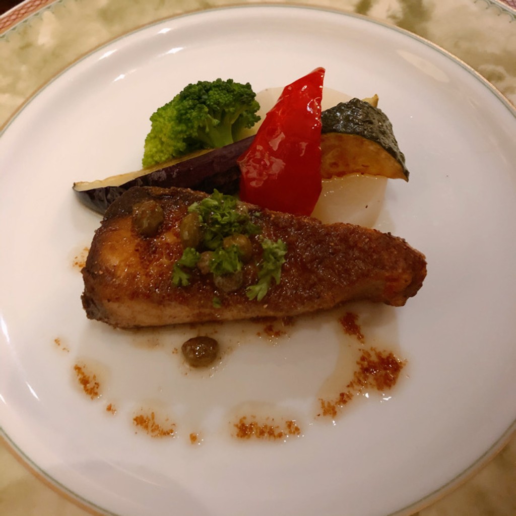 ユーザーが投稿した本日の鮮魚料理の写真 - 実際訪問したユーザーが直接撮影して投稿した中延洋食CHRTIERの写真