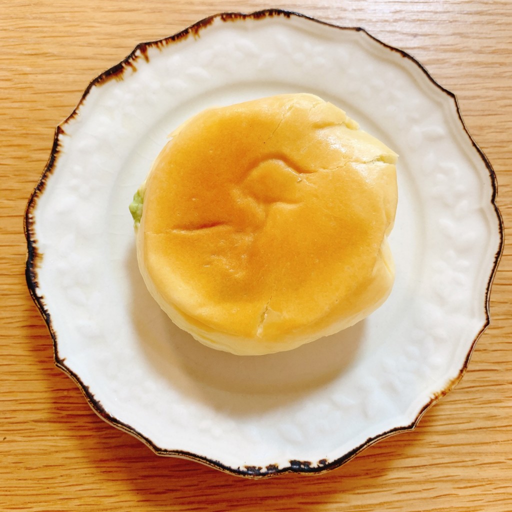 ユーザーが投稿したくりーむパン 抹茶の写真 - 実際訪問したユーザーが直接撮影して投稿した神田佐久間町ベーカリー八天堂 HACHI PAN CAFEの写真