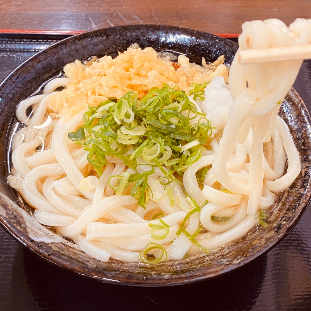 グルメリポートさんが投稿した寺島本町東うどんのお店セルフうどん やま 徳島駅前店/セルフウドン ヤマ トクシマエキマエテンの写真