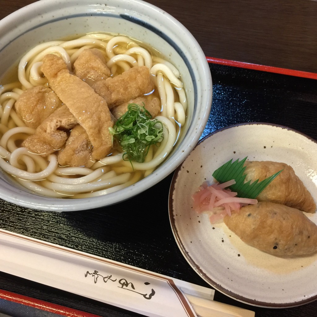 ユーザーが投稿したきつねうどん定食の写真 - 実際訪問したユーザーが直接撮影して投稿した稲荷山官有地うどんにしむら亭の写真