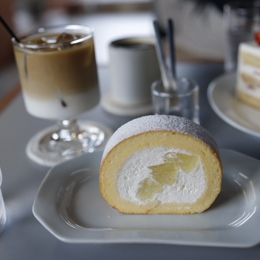 ユーザーが投稿したロールケーキの写真 - 実際訪問したユーザーが直接撮影して投稿した明大寺町喫茶店菓子喫茶 カンの写真