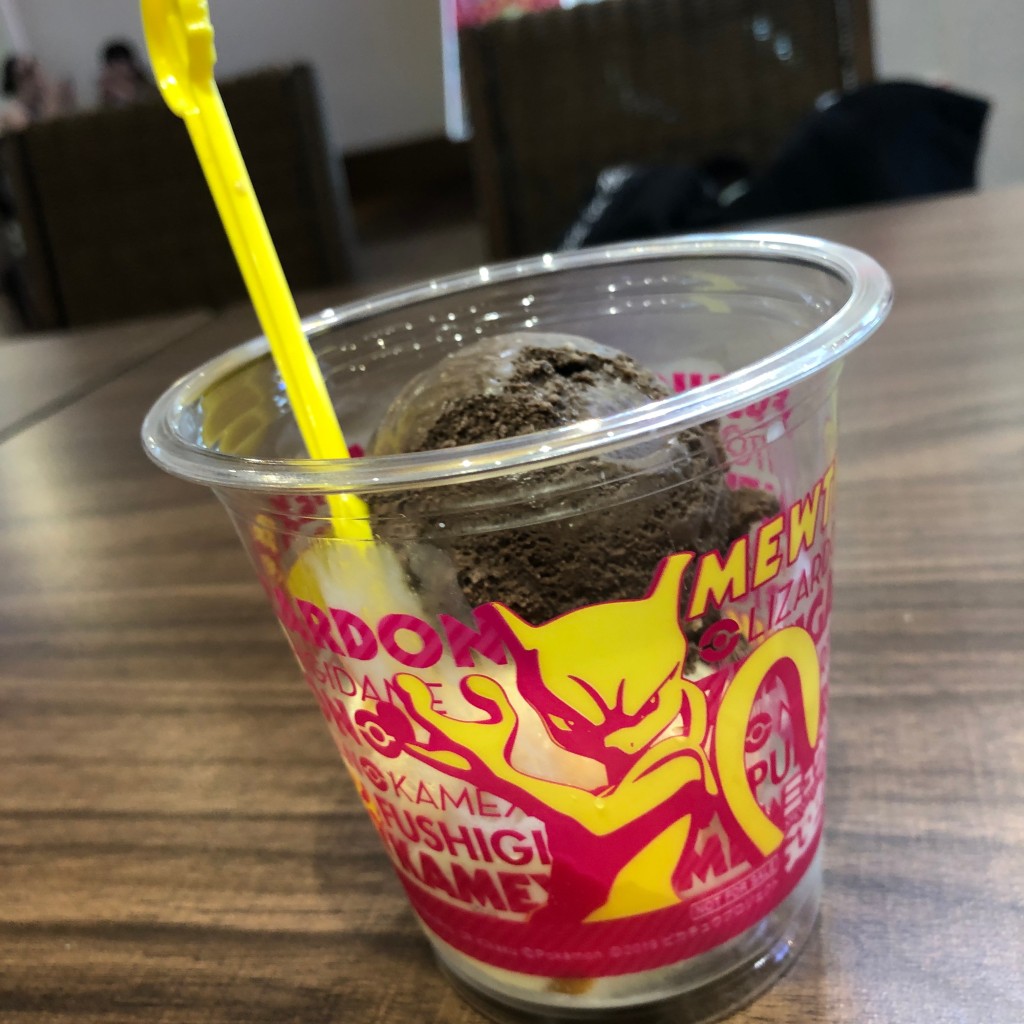 ユーザーが投稿したポケモンSWカップミュウツーの写真 - 実際訪問したユーザーが直接撮影して投稿したアイスクリームサーティワンアイスクリーム イオンモール沖縄ライカム店の写真
