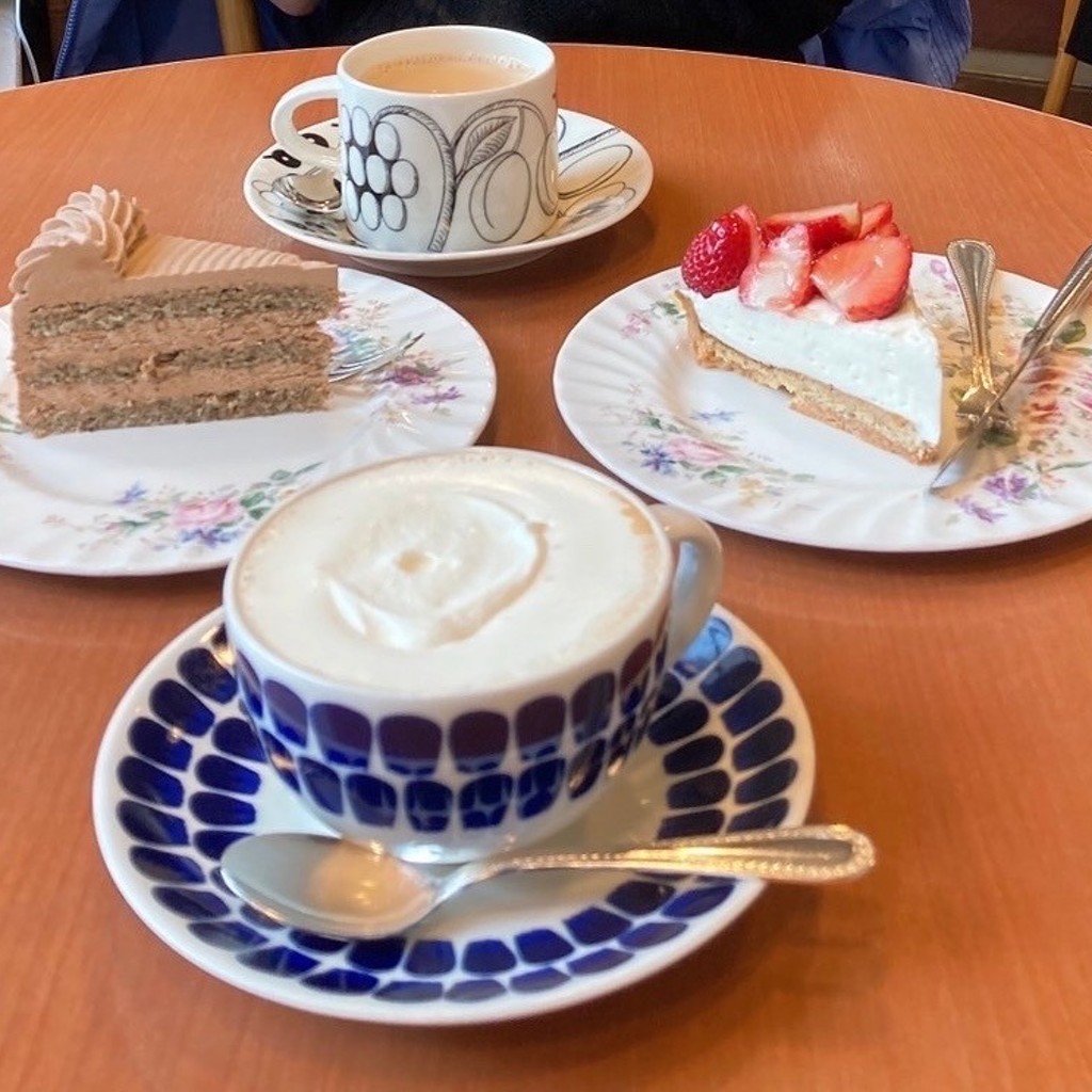 ユーザーが投稿したケーキセットの写真 - 実際訪問したユーザーが直接撮影して投稿した北沢紅茶専門店ラ・パレットの写真