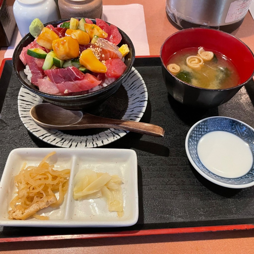 ユーザーが投稿した海鮮丼の写真 - 実際訪問したユーザーが直接撮影して投稿した浅草ビュッフェピエモンテの写真