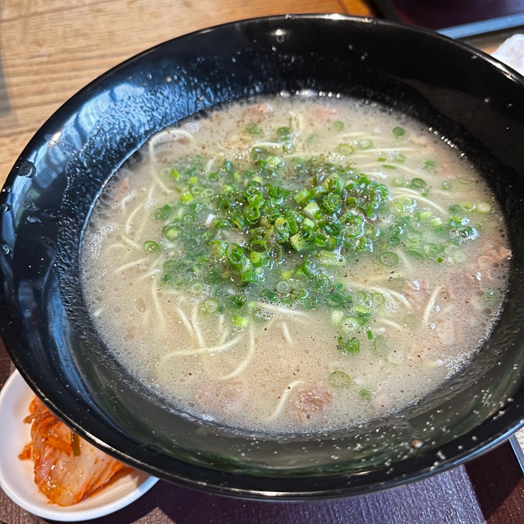 ユーザーが投稿した牛骨ラーメン定食の写真 - 実際訪問したユーザーが直接撮影して投稿した曙町焼肉日本酒と焼肉 吉岡太一の写真