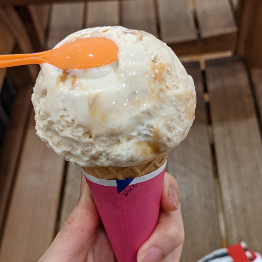 ユーザーが投稿したアールグレイキャラメルスコーンの写真 - 実際訪問したユーザーが直接撮影して投稿した矢田南アイスクリームサーティワンアイスクリーム イオンモールナゴヤドーム前店の写真