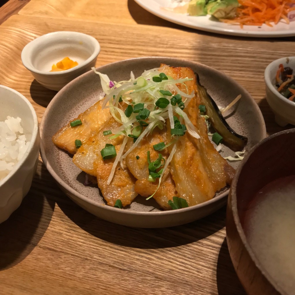 ユーザーが投稿したL本日のお肉定食の写真 - 実際訪問したユーザーが直接撮影して投稿した若松町カフェkawara 横須賀モアーズ店の写真