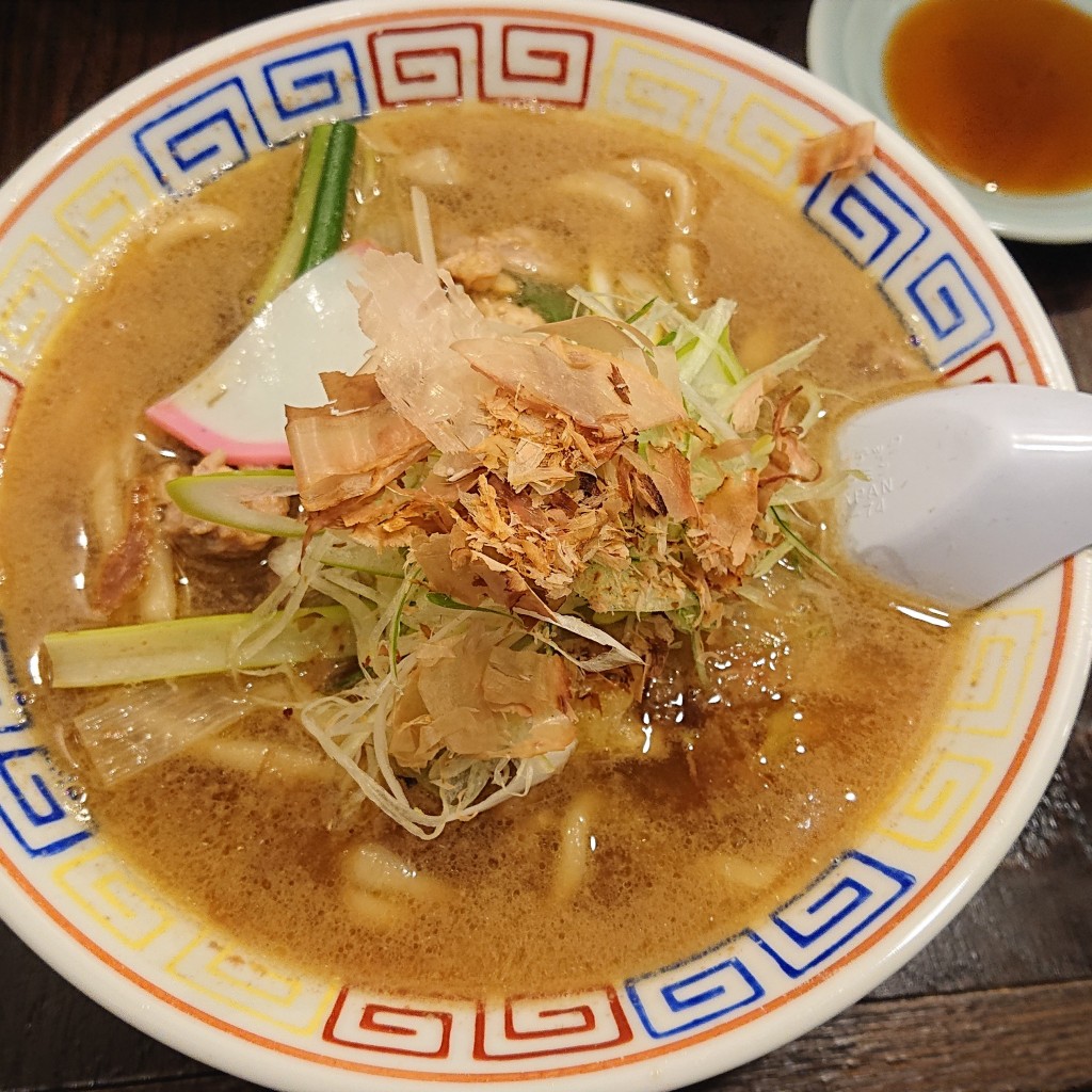 ユーザーが投稿したかしわラーメンの写真 - 実際訪問したユーザーが直接撮影して投稿した北十条西ラーメン / つけ麺餃子と麺 いせのじょう 桑園高架下店の写真