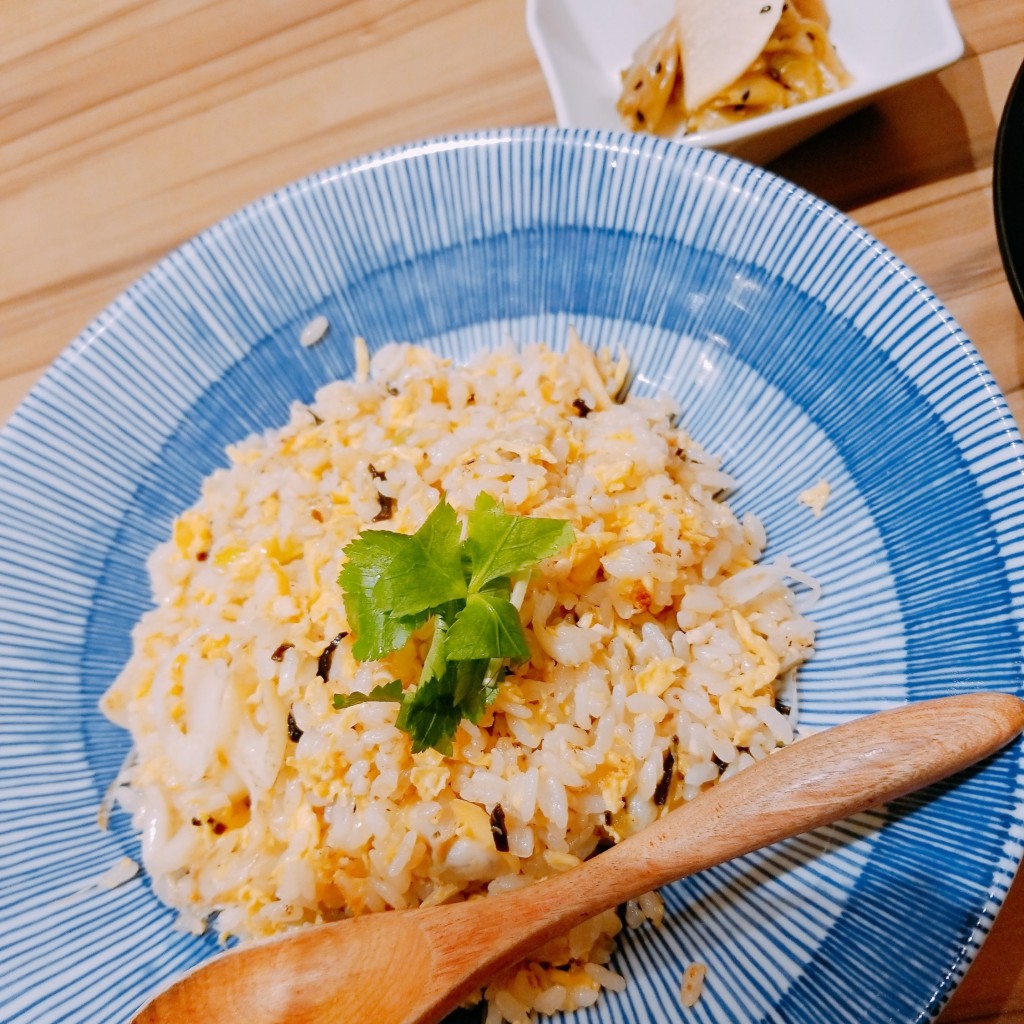 ユーザーが投稿したチャーハン(あさり)と酸辣湯麺のセットの写真 - 実際訪問したユーザーが直接撮影して投稿した曲川町中華料理ロンフーダイニング イオンモール橿原店の写真