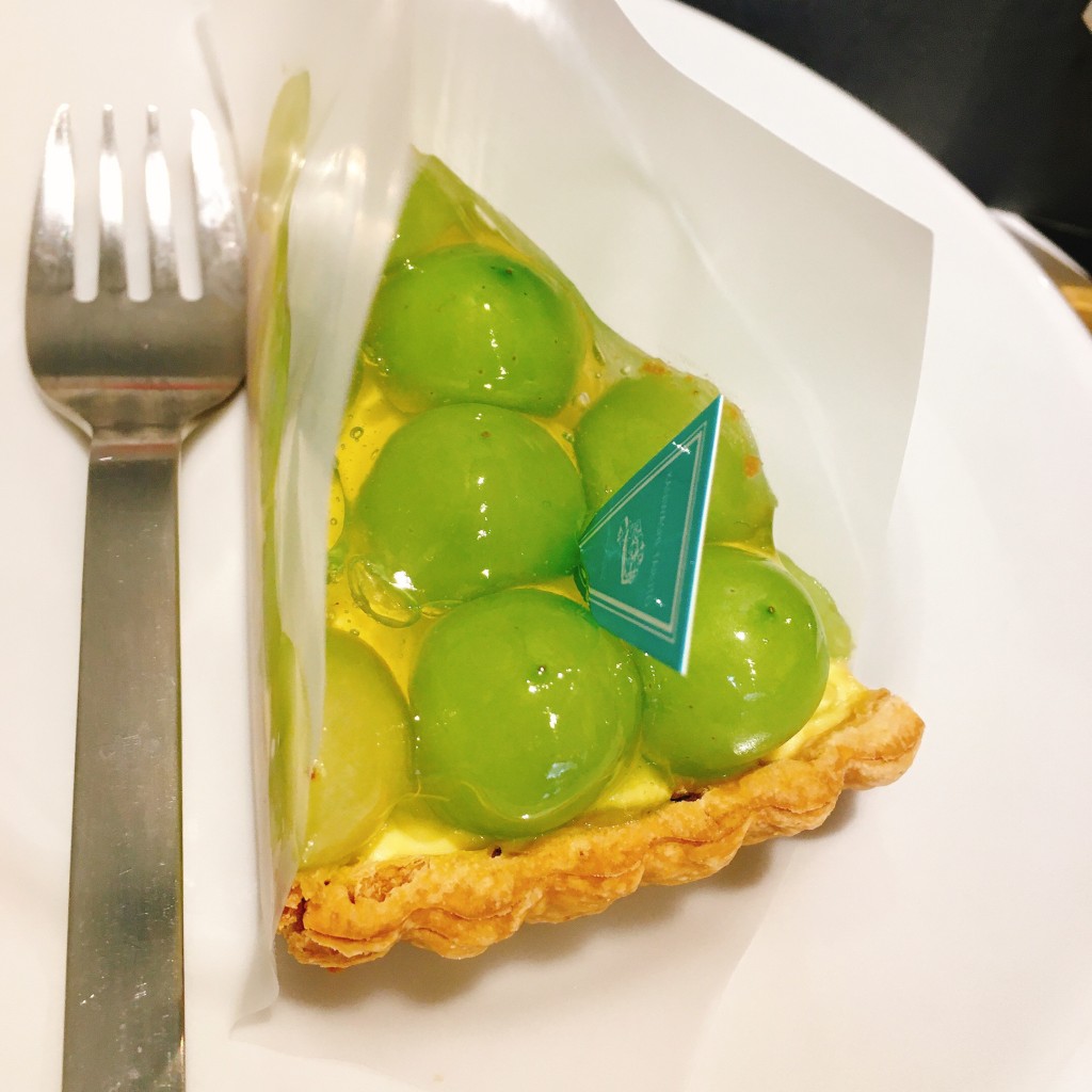 ユーザーが投稿したオータムキングぶどうのタルトの写真 - 実際訪問したユーザーが直接撮影して投稿した木太町ケーキかにわしタルト店の写真