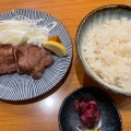 名物!牛タンの網焼き - 実際訪問したユーザーが直接撮影して投稿した中央居酒屋伊達の炉端 いろり家 仙台駅前店の写真のメニュー情報