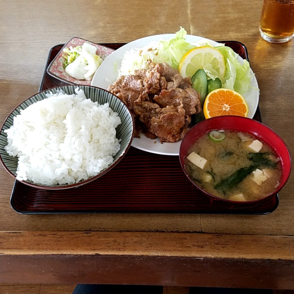 ユーザーが投稿した焼肉定食(にんにく)の写真 - 実際訪問したユーザーが直接撮影して投稿した下辺見定食屋さかさ食堂の写真