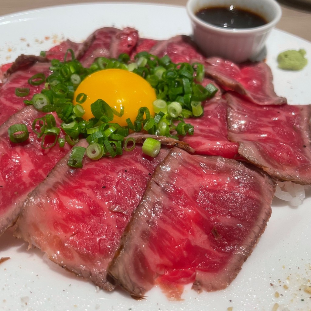 ユーザーが投稿した炙り牛トロの皿寿司の写真 - 実際訪問したユーザーが直接撮影して投稿した田辺中央ダイニングバー肉バル オッドミックスの写真