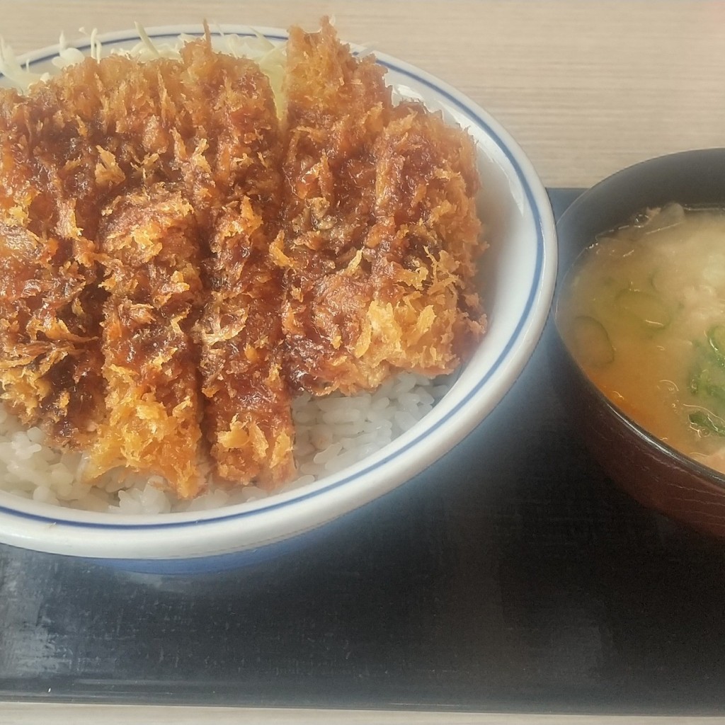 ユーザーが投稿したソースカツ丼(梅)の写真 - 実際訪問したユーザーが直接撮影して投稿した東光十二条とんかつかつや 旭川東光店の写真