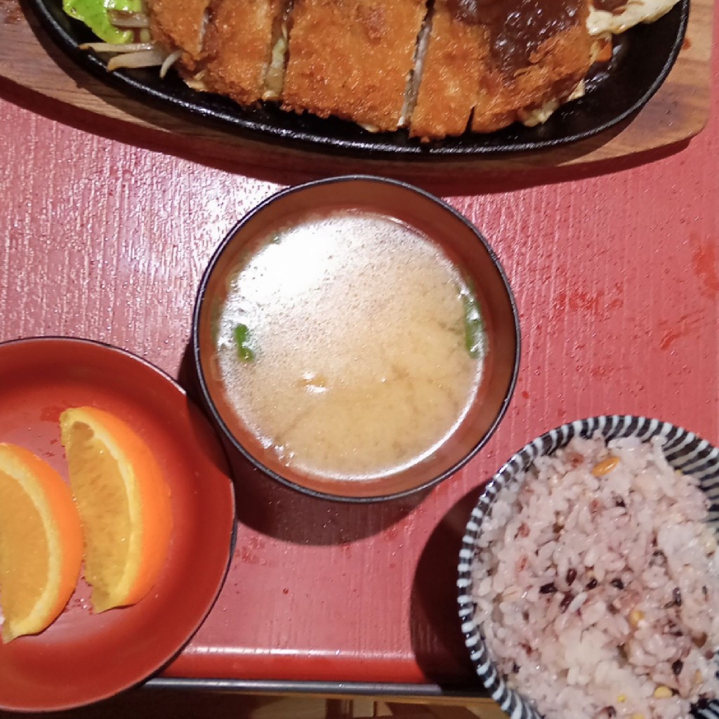 ユーザーが投稿した豚カツ鉄板味噌焼定食の写真 - 実際訪問したユーザーが直接撮影して投稿した下柳定食屋さち福や イオンモール春日部店の写真