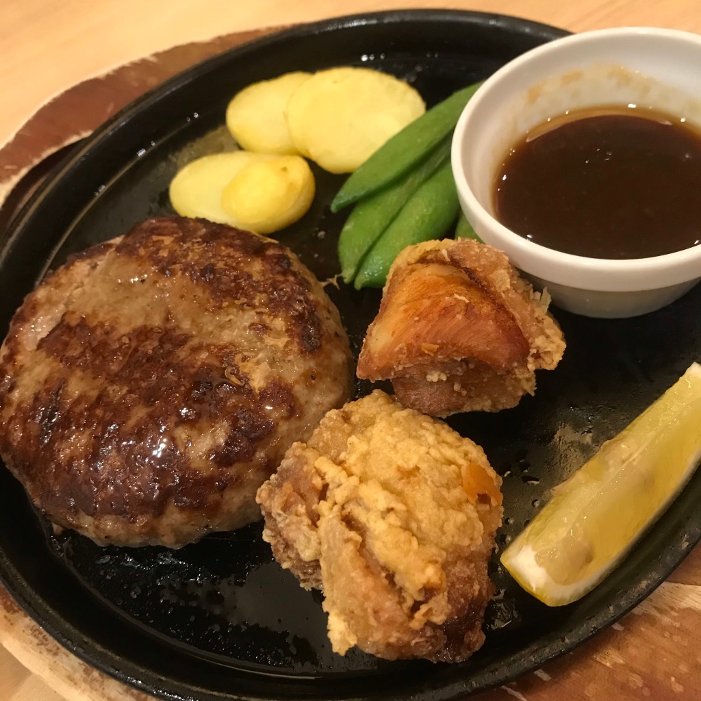 ユーザーが投稿したBeefHB&鶏の唐揚 飯の写真 - 実際訪問したユーザーが直接撮影して投稿した中央本町ファミリーレストランデニーズ 梅島店の写真